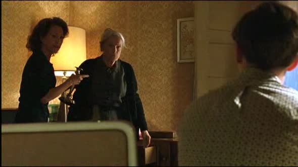 Náhled Chyť mě, když to dokážeš (2002, DVDrip, CZ-dub, Leonardo DiCaprio).avi (2)