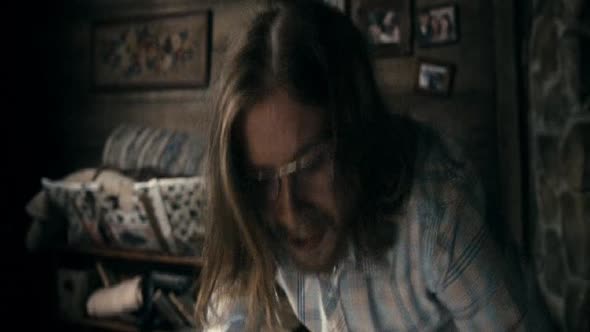 Náhled Evil.Dead.2013.480p.BRRip.XviD.AC3-PTpOWeR.CZ.avi (5)
