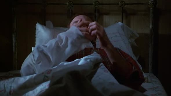 Náhled misery-nechce-zemrit-cz-dvdrip-warezfilm-webnode-cz.avi (9)