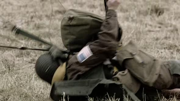 Náhled Bratrstvo_neohrozenych_04_DVDRip_CZ.avi (3)