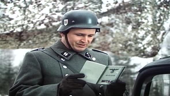 Náhled Zitra vstanu a oparim se cajem.avi (5)