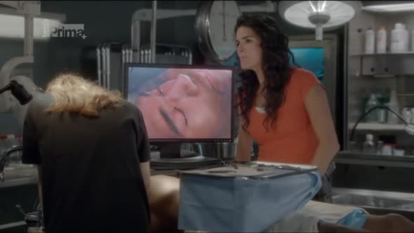 Náhled Rizzoli & Isles - Vrazdy na pitevne.S03E14.TVRip.XviD.CZ.avi (2)