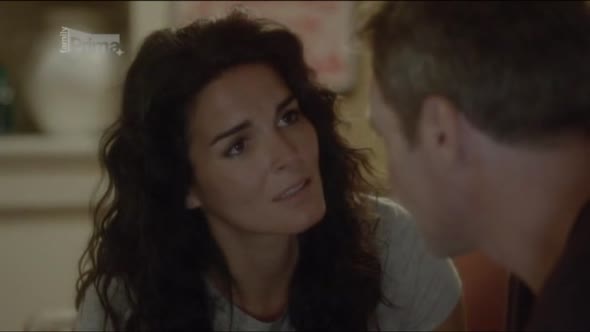 Náhled Rizzoli & Isles - Vrazdy na pitevne.S03E14.TVRip.XviD.CZ.avi (8)