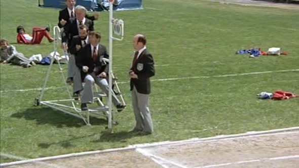 Náhled Bazanti - Blazni ze stadionu (1972) CZ.avi (7)
