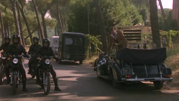 Náhled 03,Malery pana ucetniho 1 - Fantozzi-(1980).avi (8)