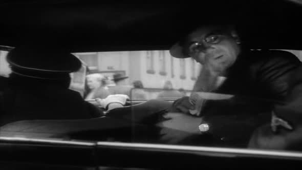 Náhled vyssi-princip-1960-dvdrip-divx-cz.avi (7)