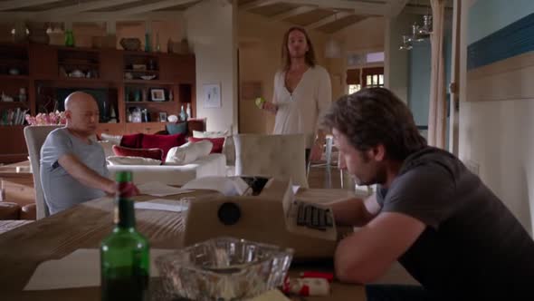 Náhled Californication.s6x09.Sileni psi a anglicani.cz.avi (1)