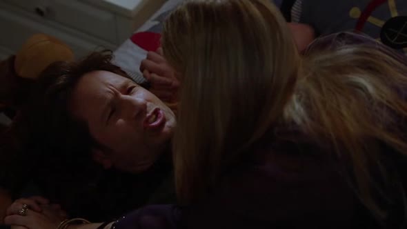 Náhled Californication.s6x09.Sileni psi a anglicani.cz.avi (9)