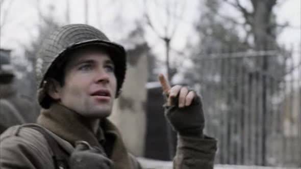 Náhled Bratrstvo_neohrozenych_08_DVDRip_CZ.avi (1)
