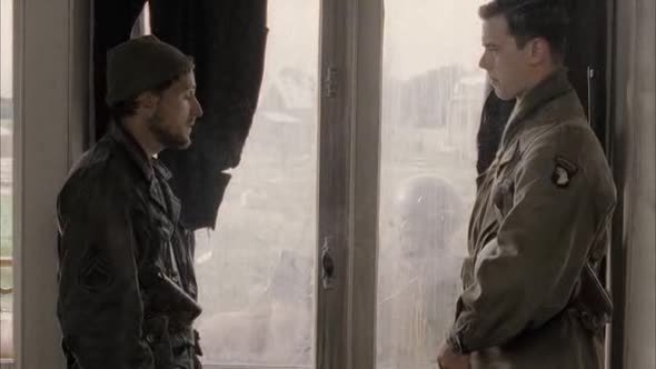 Náhled Bratrstvo_neohrozenych_08_DVDRip_CZ.avi (3)