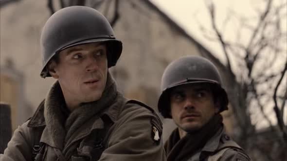Náhled Bratrstvo_neohrozenych_08_DVDRip_CZ.avi (5)