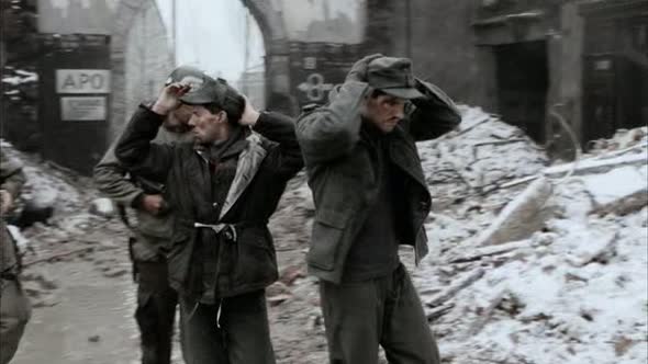 Náhled Bratrstvo_neohrozenych_08_DVDRip_CZ.avi (9)