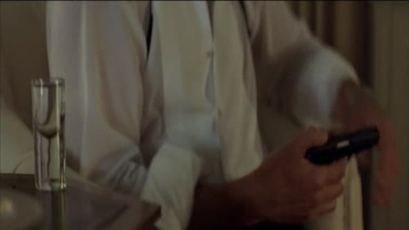 Náhled James Bond 19 - Zítřek nikdy neumírá (1997).avi (4)