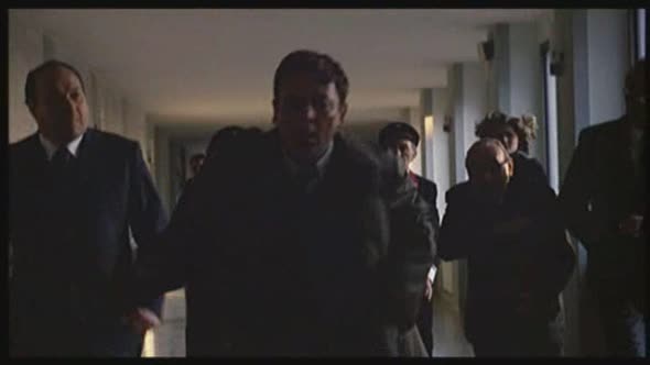 Náhled 01,Fantozzi-Zrození pana účetního-(1975).avi (1)
