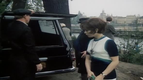 Náhled Jak utopit doktora Mráčka (1974).avi (10)