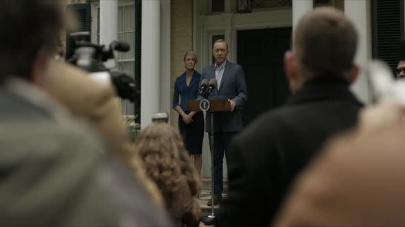 Náhled House.Of.Cards.S04E01.WEBRip.x264-TURBO.mp4 (10)