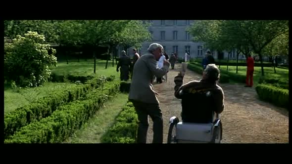 Náhled Zvire-1977-J.P.Belmondo-komedie.avi (2)