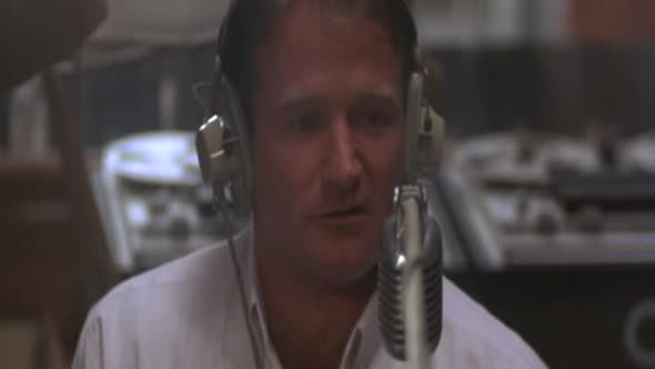 Náhled Dobre-rano-Vietname---Good-Morning-Vietnam-1987.avi (1)