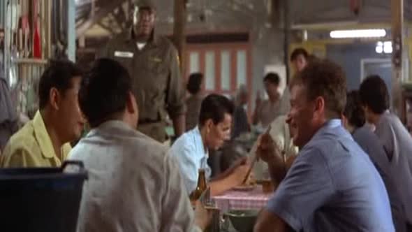 Náhled Dobre-rano-Vietname---Good-Morning-Vietnam-1987.avi (8)