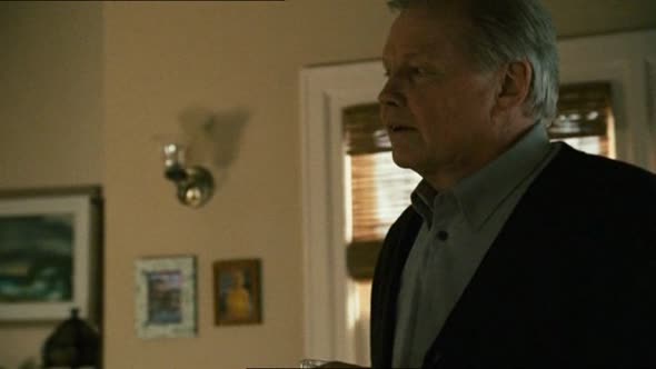 Náhled Hrdost a sláva - 2008 krimi drama DVDRip XviD CZ.avi (3)