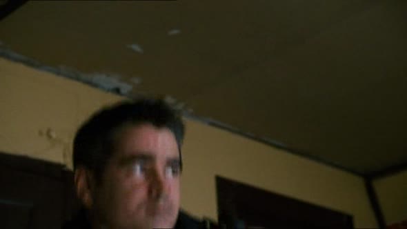 Náhled Hrdost a sláva - 2008 krimi drama DVDRip XviD CZ.avi (6)
