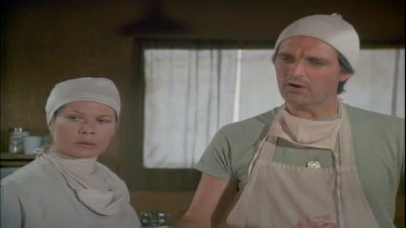 Náhled MASH 109 DVDRip CZ.avi (2)