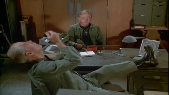 Náhled MASH 109 DVDRip CZ.avi (5)