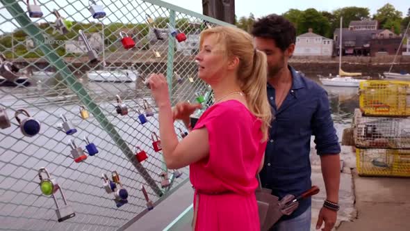 Náhled - Romanticky Katie Fforde LASKA NEZNA HRANIC romanticky CZ DABING 2014.avi (8)