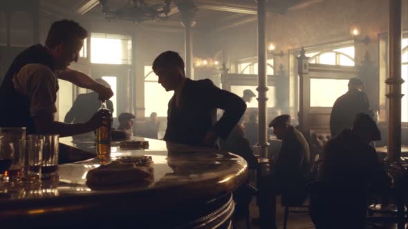 Náhled Peaky Blinders S01E01 - BRrip HD720p CZtitulky.mkv (2)