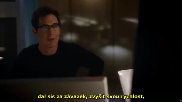 Náhled The-Flash-S01E10---&-Arrow-TitCz.avi (2)