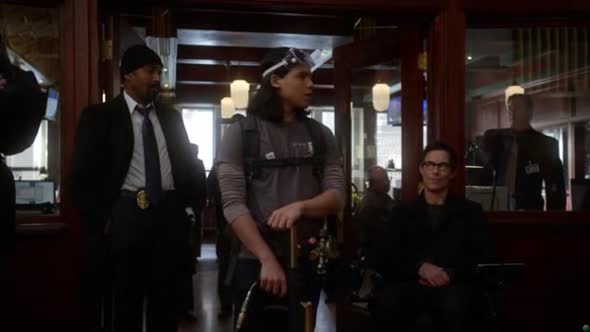 Náhled The-Flash-S01E10---&-Arrow-TitCz.avi (4)