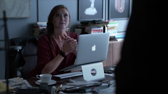 Náhled Homeland.S05E11.HDTV.x264-KILLERS.mp4 (4)
