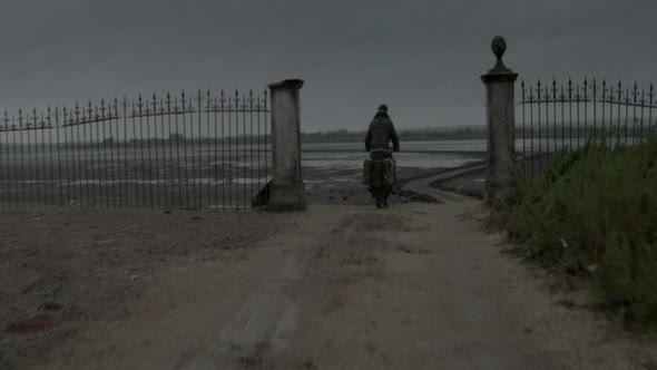 Náhled Žena-v-černém-2-Anděl-smrti---The-Woman-in-Black-Angel-of-Death-(2014)-CZdab-Drama--Horor--Thriller.avi (4)