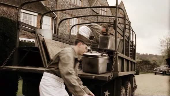 Náhled Bratrstvo neohrozenych DVDRIP E01 CZDAB.avi (8)