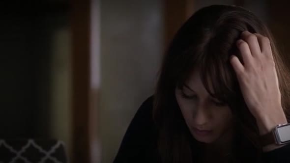 Náhled Prolhané-krásky-(Pretty-Little-Liars)-7x02-CZ-titulky.avi (2)