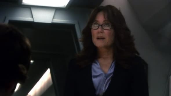 Náhled Battlestar Galactica CZ - 01x13 - Posledn zblesk Kobolu, st 2..avi (2)