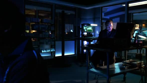 Náhled Kriminalka Las Vegas 05x25.Grave.Danger.Part.II DVDRIP CZ.avi (6)