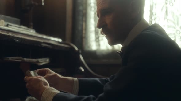 Náhled Peaky Blinders S01E04 - BRrip HD720p CZtitulky.mkv (6)