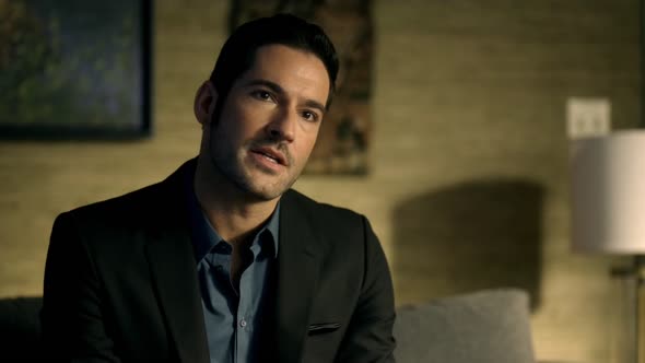 Náhled Lucifer.S02E01.720p.HDTV.X264-DIMENSION.mkv (1)