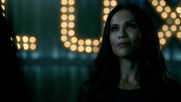 Náhled Lucifer.S02E01.720p.HDTV.X264-DIMENSION.mkv (9)