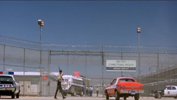 Náhled Starsky-&-Hutch-CZ-Dabing-(2004).avi (4)