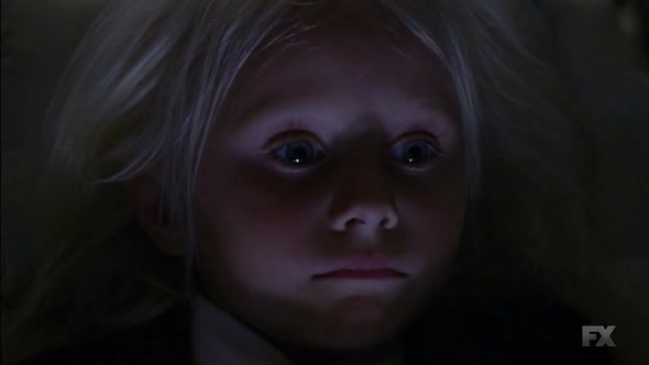 Náhled American Horror Story S05E02 CZtit.avi (5)