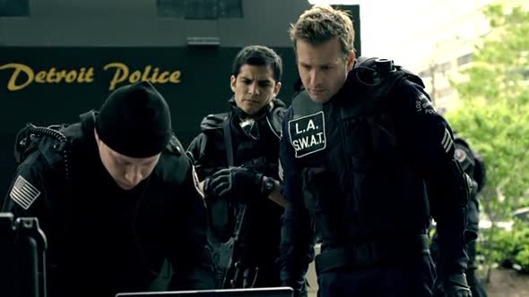 Náhled S.W.A.T - Pod palbou CZ 2011.avi (3)