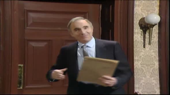Náhled Jiste pane ministre 3x02 Vyzva.avi (3)