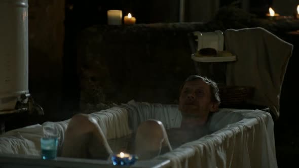 Náhled Jako.Nikdy.2013.DVDRip.XviD.CZ-TreZzoR.avi (2)