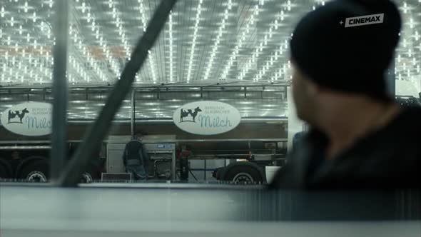 Náhled Gomora S02E02 - Gomorra - TVrip CZdabing.avi (4)