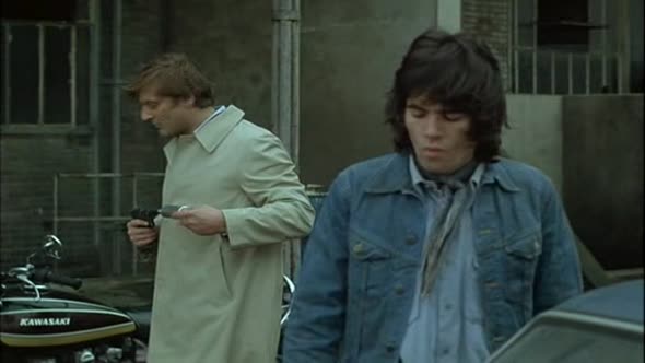 Náhled Belmondo---Lovec_hlav-1976-DVDripCZdub-.avi (4)