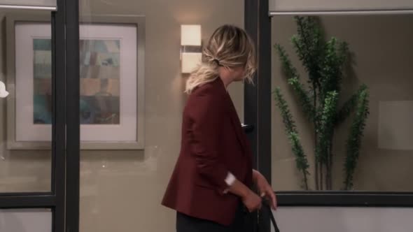 Náhled the.big.bang.theory.s10e02.hdtv-Nicole.mkv (6)