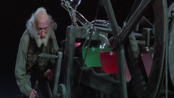 Náhled Nekonečný_pribeh-The.Neverending.story.(1984).1080p.CZ_.SK_dabing.mkv (7)