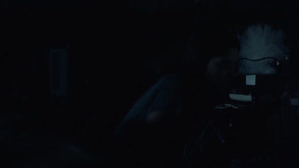 Náhled StartUp.2016.S01E02.1080p.WEB.X264-DEFLATE.mkv (1)